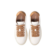 Carica l'immagine nel visualizzatore di Gallery, Alexander Smith Soho Sneakers Uomo in morbida pelle bianca con inserti mustard