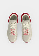 Carica l'immagine nel visualizzatore di Gallery, Emporio Armani Sneakers in pelle con retro in gomma e suola zigrinata