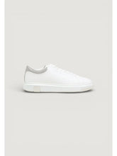 Carica l'immagine nel visualizzatore di Gallery, Armani Exchange sneakers bianche con dettagli sul retro
