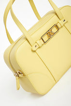 Carica l'immagine nel visualizzatore di Gallery, Armani Exchange borsa media bauletto gialla