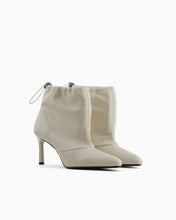 Carica l'immagine nel visualizzatore di Gallery, Armani Exchange stivaletti donna grigio chiaro con coulisse
