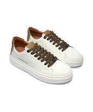 Carica l'immagine nel visualizzatore di Gallery, Alexander Smith Soho Sneakers Uomo in morbida pelle bianca con inserti marroni