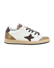 Carica l'immagine nel visualizzatore di Gallery, AMA BRAND sneakers donna artigianali bianche con dettagli bronzo