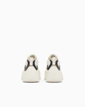 Carica l'immagine nel visualizzatore di Gallery, Armani Exchange Sneakers donna in mesh con inserti in microsuede e suola chunky