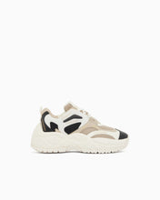 Carica l'immagine nel visualizzatore di Gallery, Armani Exchange Sneakers donna in mesh con inserti in microsuede e suola chunky
