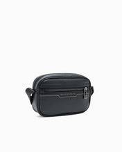 Carica l'immagine nel visualizzatore di Gallery, Armani Exchange tracolla nera uomo effetto lucido