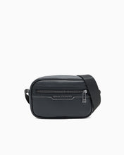 Carica l'immagine nel visualizzatore di Gallery, Armani Exchange tracolla nera uomo effetto lucido