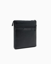 Carica l'immagine nel visualizzatore di Gallery, Armani Exchange tracolla uomo nera con tasca esterna