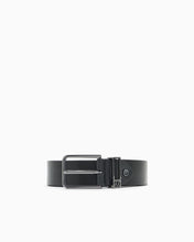 Carica l'immagine nel visualizzatore di Gallery, Armani Exchange cintura uomo in pelle nera martellata