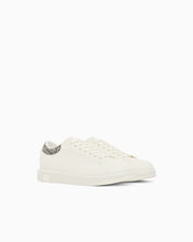 Carica l'immagine nel visualizzatore di Gallery, Armani Exchange Sneakers Venice con stampa logo sul tallone e suola in gomma