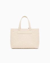 Carica l'immagine nel visualizzatore di Gallery, Armani Exchange Shopper media beige a mano e tracolla logo all-over