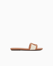 Carica l'immagine nel visualizzatore di Gallery, Armani Exchange sandali beige e cuoio bassi con logo frontale