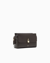 Carica l'immagine nel visualizzatore di Gallery, Armani Exchange Borsa a tracolla con patta e chiusura in metallo