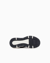 Carica l'immagine nel visualizzatore di Gallery, Armani Exchange Sneakers stringate con logo e suola strutturata in gomma