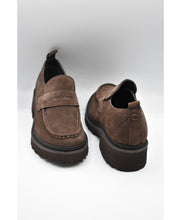 Carica l'immagine nel visualizzatore di Gallery, Janet&Janet mocassino in suede dark brawn