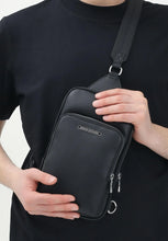 Carica l'immagine nel visualizzatore di Gallery, Armani Exchange Borsa monospalla con due tasche