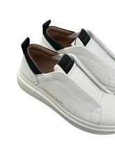 Carica l'immagine nel visualizzatore di Gallery, Alexander Smith Wembley Slip-on Uomo in morbida pelle bianca con dettagli neri