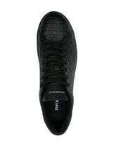 Carica l'immagine nel visualizzatore di Gallery, Emporio Armani sneakers in pelle nere con scritta all over