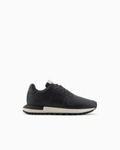 Carica l'immagine nel visualizzatore di Gallery, Emporio Armani Sneakers in pelle con dettagli termoformati nere