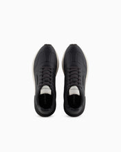 Carica l'immagine nel visualizzatore di Gallery, Emporio Armani Sneakers in pelle con dettagli termoformati nere