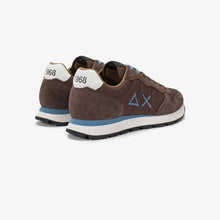 Carica l'immagine nel visualizzatore di Gallery, Sun68 Sneakers Uomo Tom solid marrone logo celeste