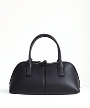 Carica l'immagine nel visualizzatore di Gallery, Armani Exchange borsetta bauletto nera a mano con tracolla
