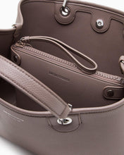 Carica l'immagine nel visualizzatore di Gallery, Emporio Armani Shopper MyEA Bag media stampa cervo tortora