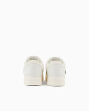 Carica l'immagine nel visualizzatore di Gallery, Emporio Armani Sneakers bianche in pelle e mesh