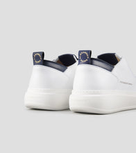 Carica l'immagine nel visualizzatore di Gallery, Alexander Smith Wembley sneakers in pelle bottalata bianca e dettagli blu