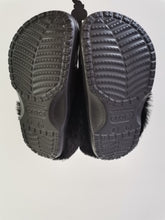 Carica l'immagine nel visualizzatore di Gallery, CROCS classic lined clog sabot con pelliccetta FW COLLECTION