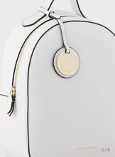 Carica l'immagine nel visualizzatore di Gallery, Emporio Armani Zaino finish palmellato con charm