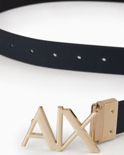 Carica l'immagine nel visualizzatore di Gallery, Armani Exchange cintura donna double face nera/blu con fibbia logo oro
