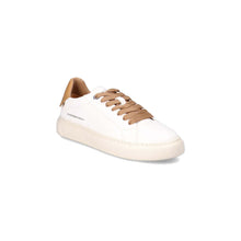Carica l'immagine nel visualizzatore di Gallery, Alexander Smith Soho Sneakers Uomo in morbida pelle bianca con inserti mustard
