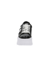 Carica l&#39;immagine nel visualizzatore di Gallery, Liu Jo Sneakers platform con perle FW COLLECTION
