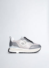 Carica l&#39;immagine nel visualizzatore di Gallery, Liu Jo Sneakers platform con paillettes glitter SS Collection
