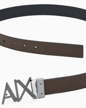 Carica l'immagine nel visualizzatore di Gallery, Armani Exchange cintura donna double face nera/marrone con fibbia logo argento
