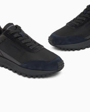 Carica l'immagine nel visualizzatore di Gallery, Emporio Armani Sneakers stringate in tessuto tecnico e camoscio
