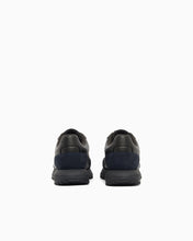 Carica l'immagine nel visualizzatore di Gallery, Emporio Armani Sneakers stringate in tessuto tecnico e camoscio
