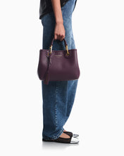 Carica l'immagine nel visualizzatore di Gallery, Emporio Armani Shopper piccola MyEA stampa cervo viola

