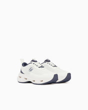 Carica l'immagine nel visualizzatore di Gallery, Emporio Armani Sneakers donna in maglia tecnica bianche e blu
