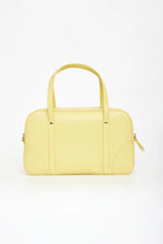 Carica l'immagine nel visualizzatore di Gallery, Armani Exchange borsa media bauletto gialla
