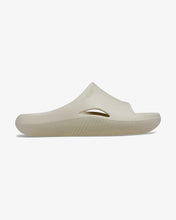 Carica l'immagine nel visualizzatore di Gallery, CROCS ciabatte uomo mellow slide beige
