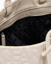 Carica l&#39;immagine nel visualizzatore di Gallery, Armani Exchange shopper con chiusura a zip beige logo all-over
