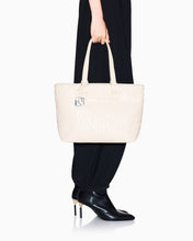 Carica l&#39;immagine nel visualizzatore di Gallery, Armani Exchange shopper con chiusura a zip beige logo all-over
