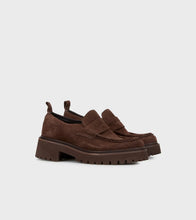 Carica l'immagine nel visualizzatore di Gallery, Janet&amp;Janet mocassino in suede dark brawn
