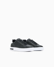 Carica l'immagine nel visualizzatore di Gallery, Armani Exchange Sneakers London effetto saffiano con suola in gomma
