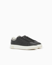 Carica l'immagine nel visualizzatore di Gallery, Armani Exchange sneakers nere con dettagli sul retro
