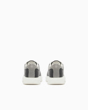Carica l'immagine nel visualizzatore di Gallery, Armani Exchange sneakers nere con dettagli sul retro

