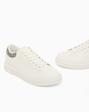 Carica l'immagine nel visualizzatore di Gallery, Armani Exchange Sneakers Venice con stampa logo sul tallone e suola in gomma
