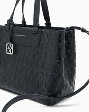 Carica l'immagine nel visualizzatore di Gallery, Armani Exchange Shopping bag lucida con logo goffrato e charm
